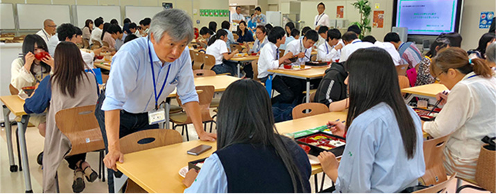 学食ランチ体験